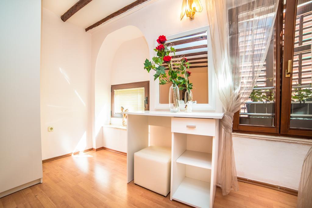 Apartments Dominik Rovinj Exterior foto